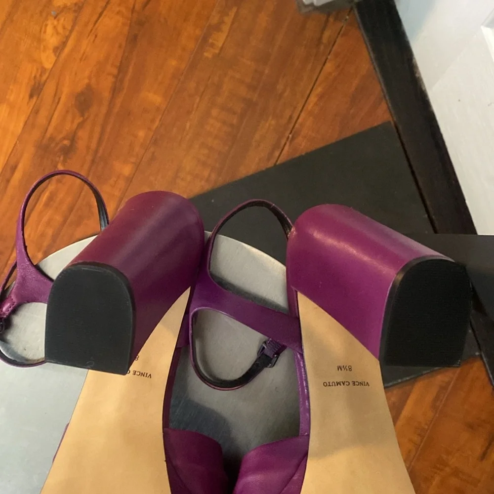 NEW VINCE CAMUTO STEFANEY PLATFORM SANDALS